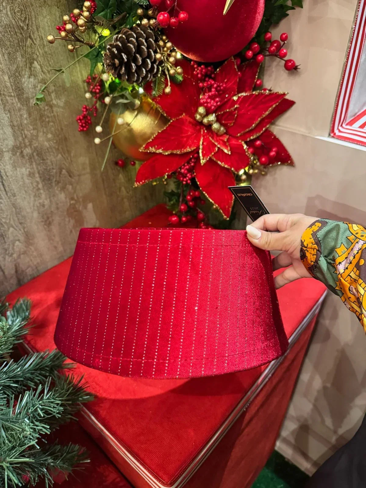 Saia Rígida para Árvore de Natal 30cm • Veludo Vermelho